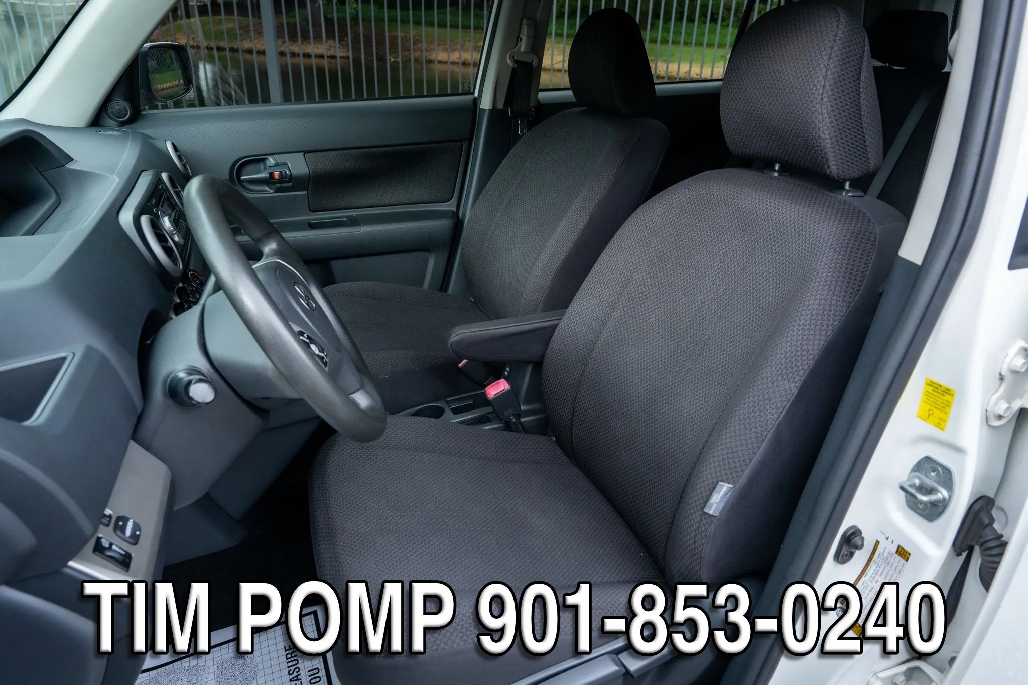 Used 2010 Scion xB FWD image 11