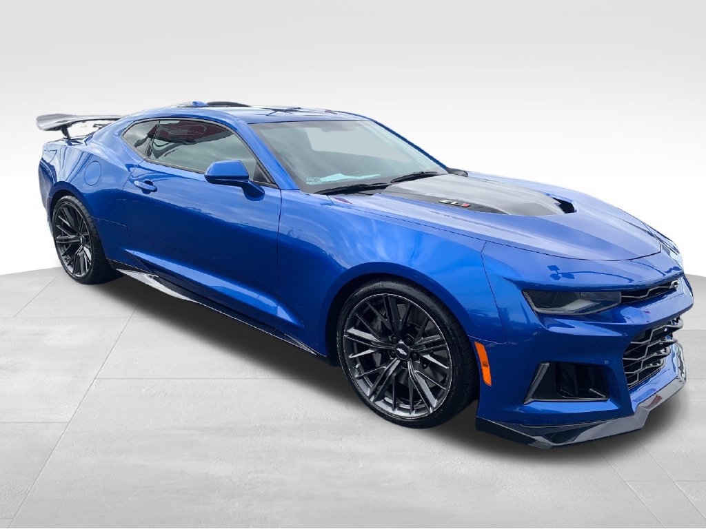 Used 2018 Chevrolet Camaro ZL1 RWD image 7