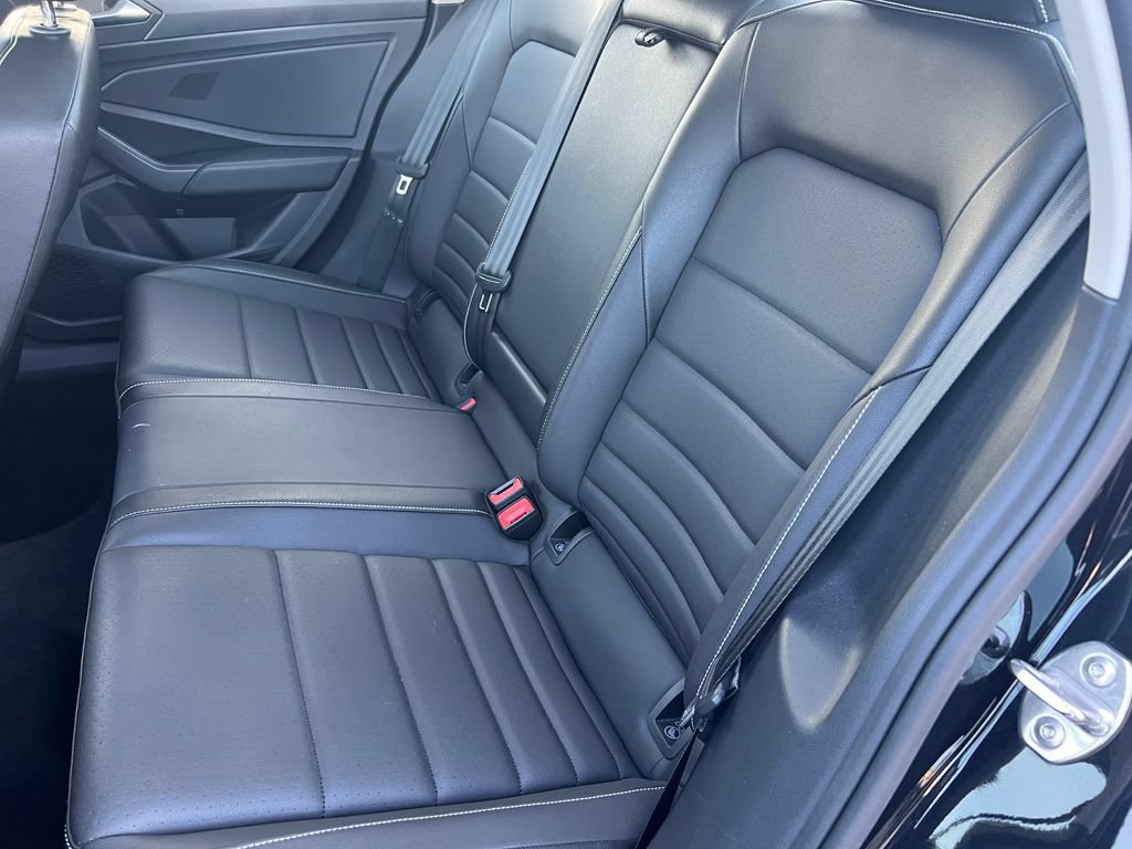 Used 2024 Volkswagen Jetta SE FWD image 13
