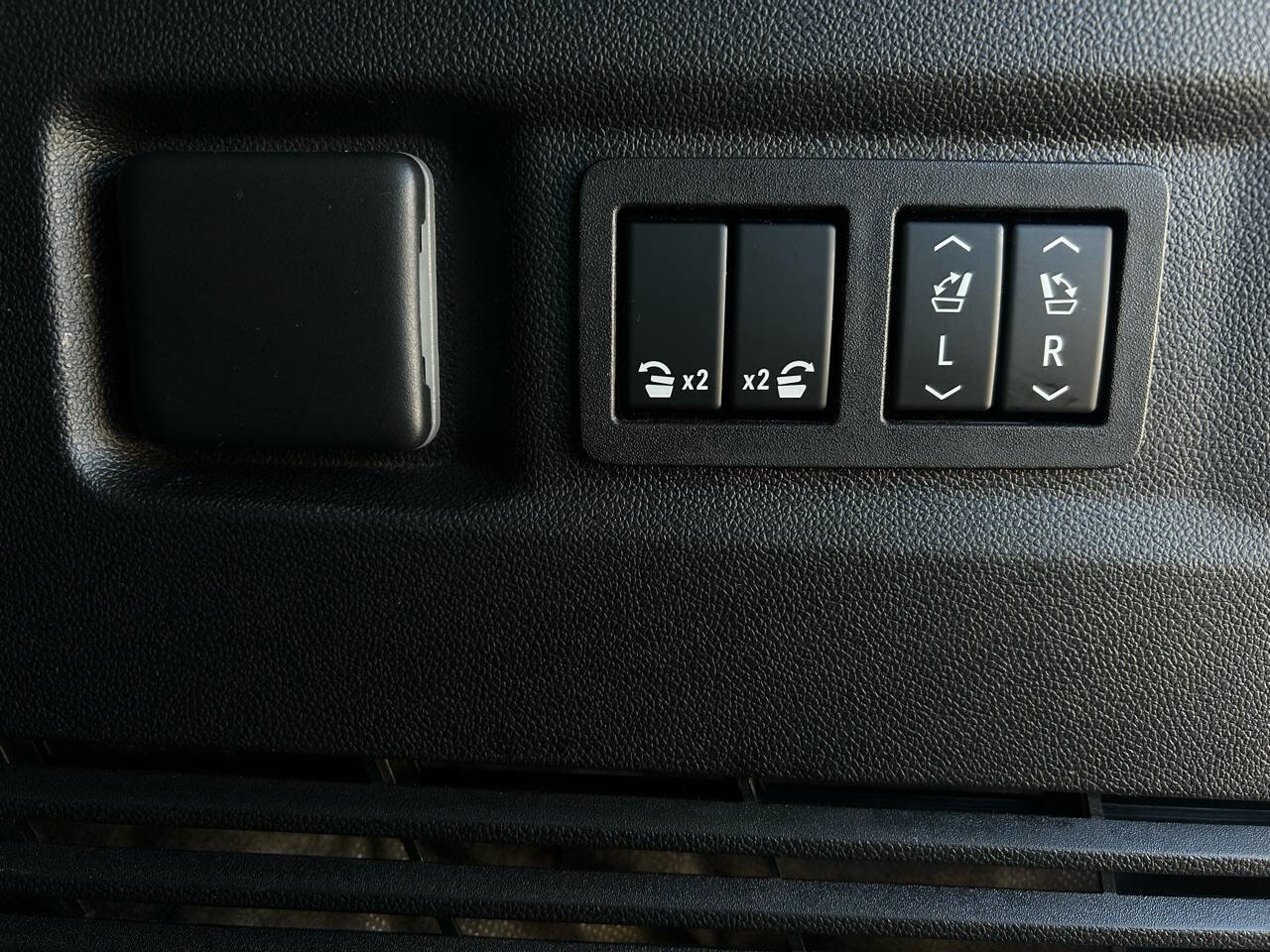 Used 2023 Chevrolet Tahoe RST image 57