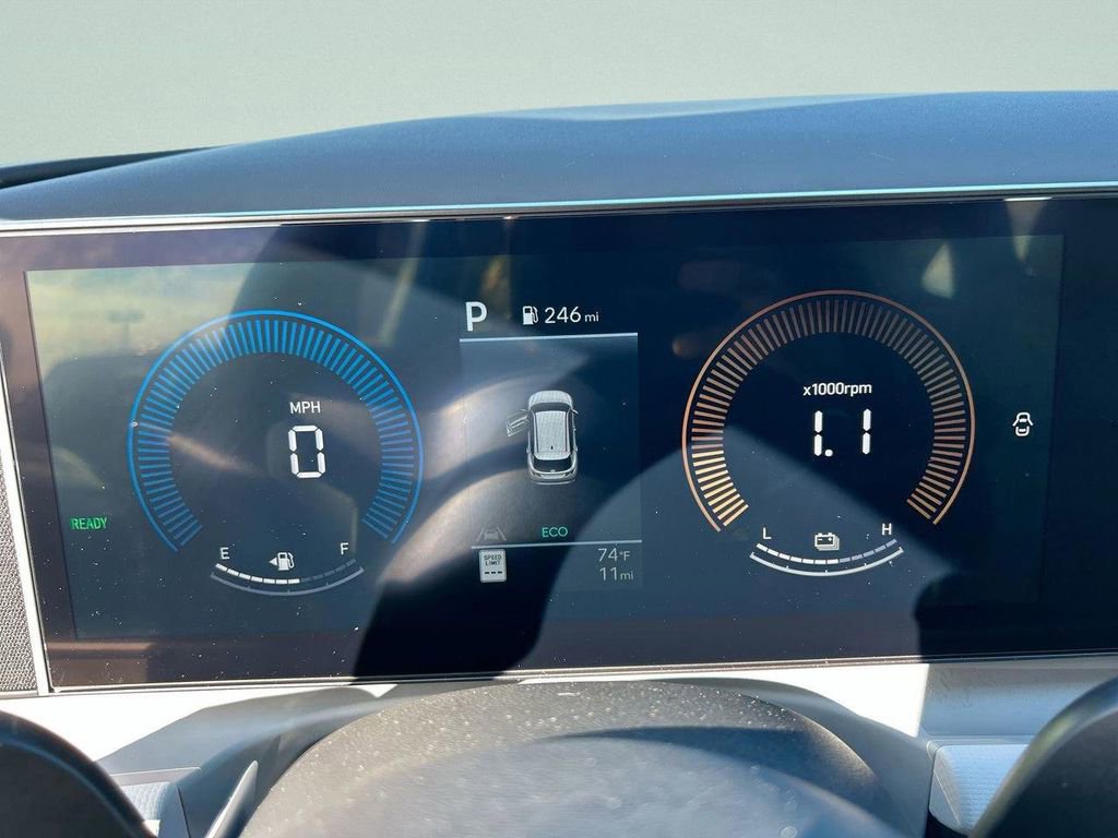 New 2026 Hyundai Tucson Blue SE w/ Tow & Go Package AWD/4WD image 31