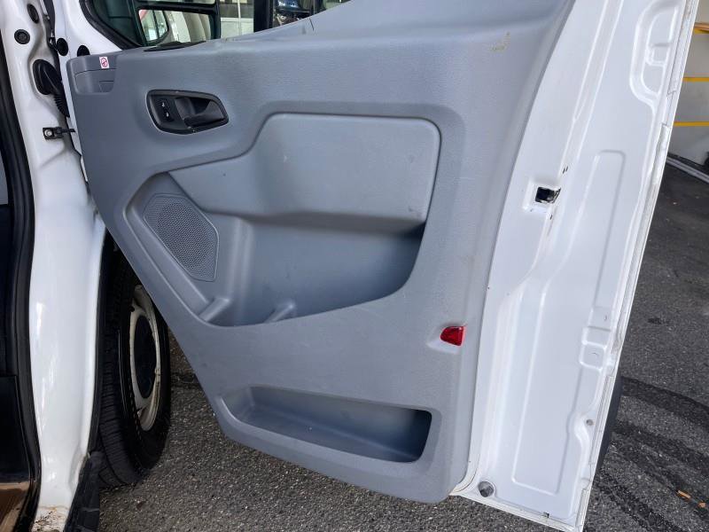 Used 2019 Ford Transit 250 130 Low Roof image 32