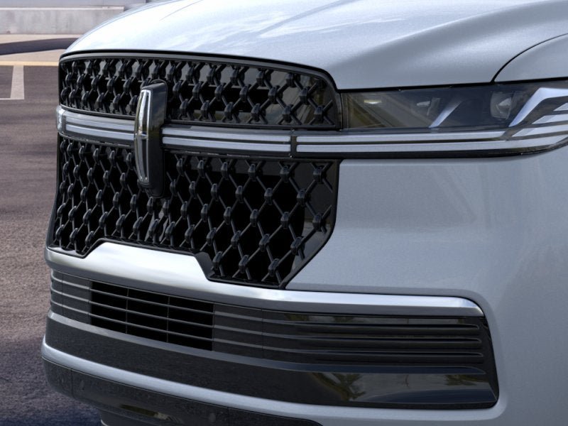 New 2026 Lincoln Navigator Reserve w/ Jet Appearance Package AWD/4WD image 17