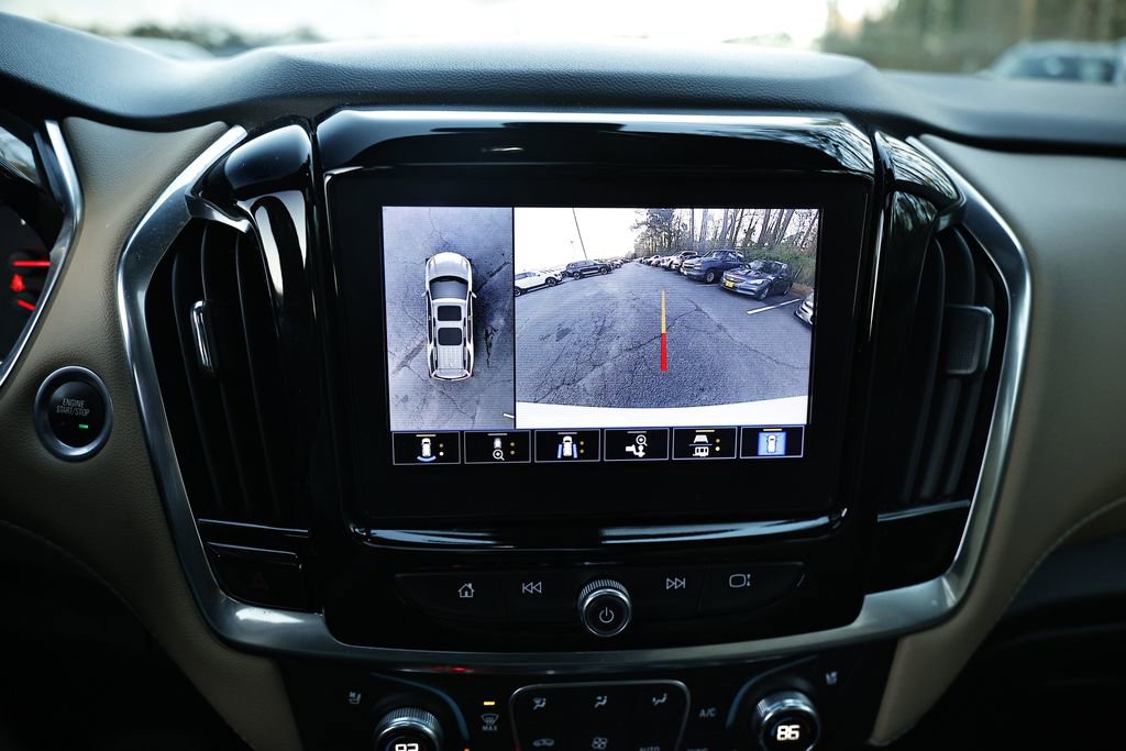Used 2022 Chevrolet Traverse Premier image 20