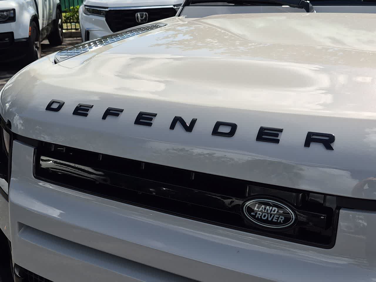 New 2026 Land Rover Defender 110 S AWD/4WD image 13
