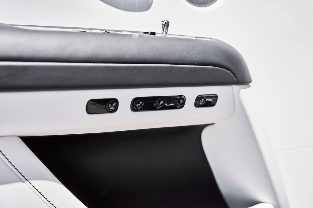 Used 2026 Rolls-Royce Ghost RWD image 37