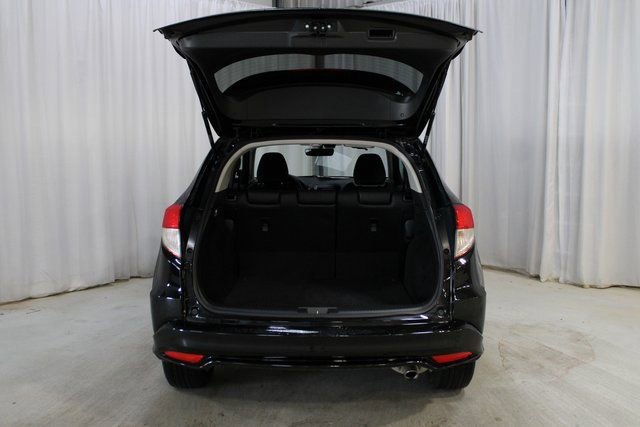 Used 2020 Honda HR-V Touring image 7
