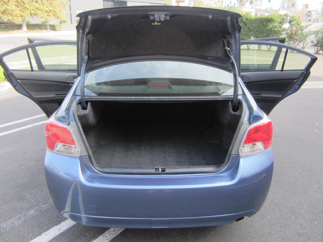 Used 2014 Subaru Impreza 2.0i Premium w/ All-Weather Package w/CVT image 10