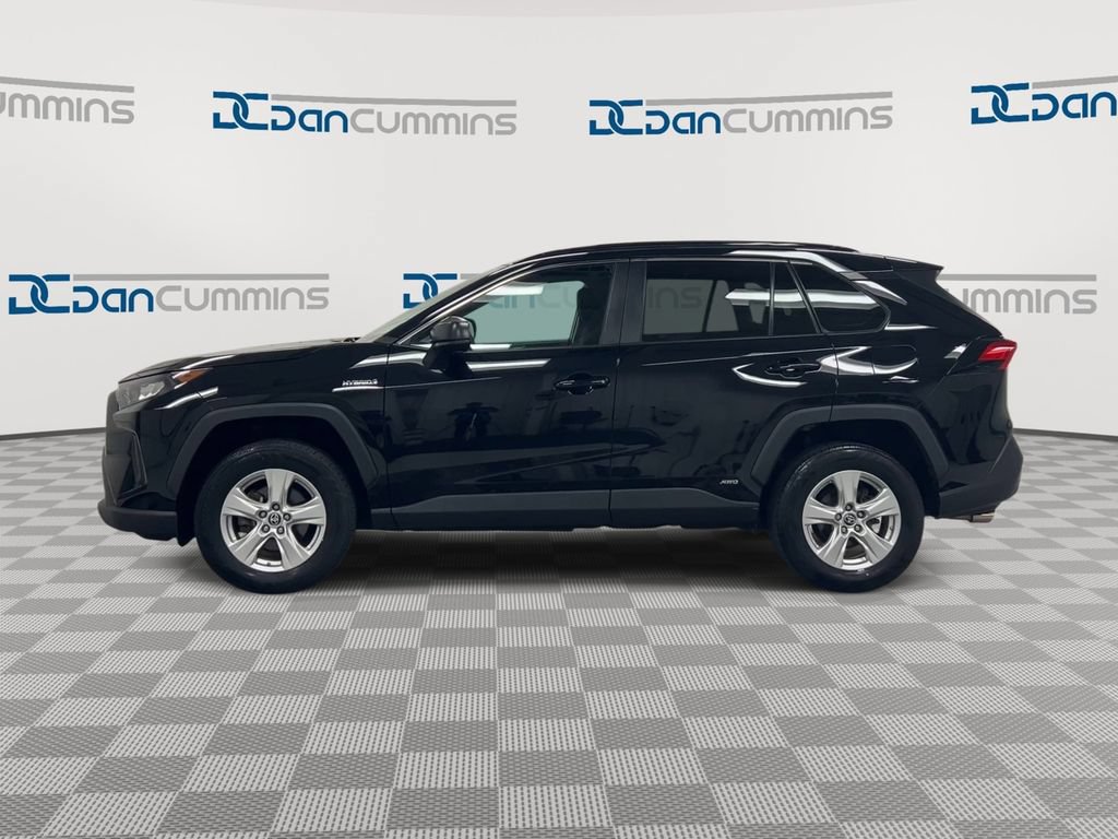Used 2021 Toyota RAV4 LE AWD/4WD image 5
