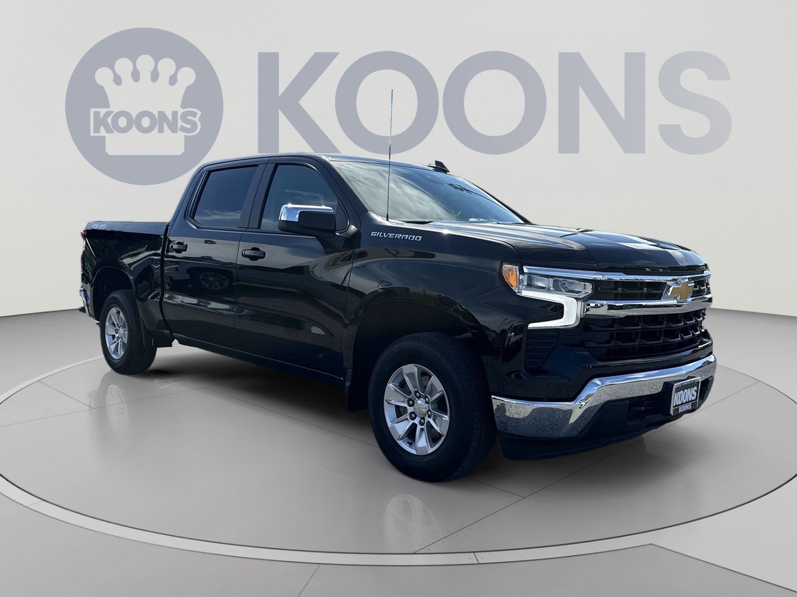 Used 2025 Chevrolet Silverado 1500 LT AWD/4WD image 7