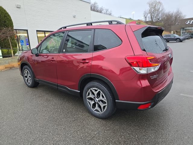 Certified 2023 Subaru Forester Premium image 3