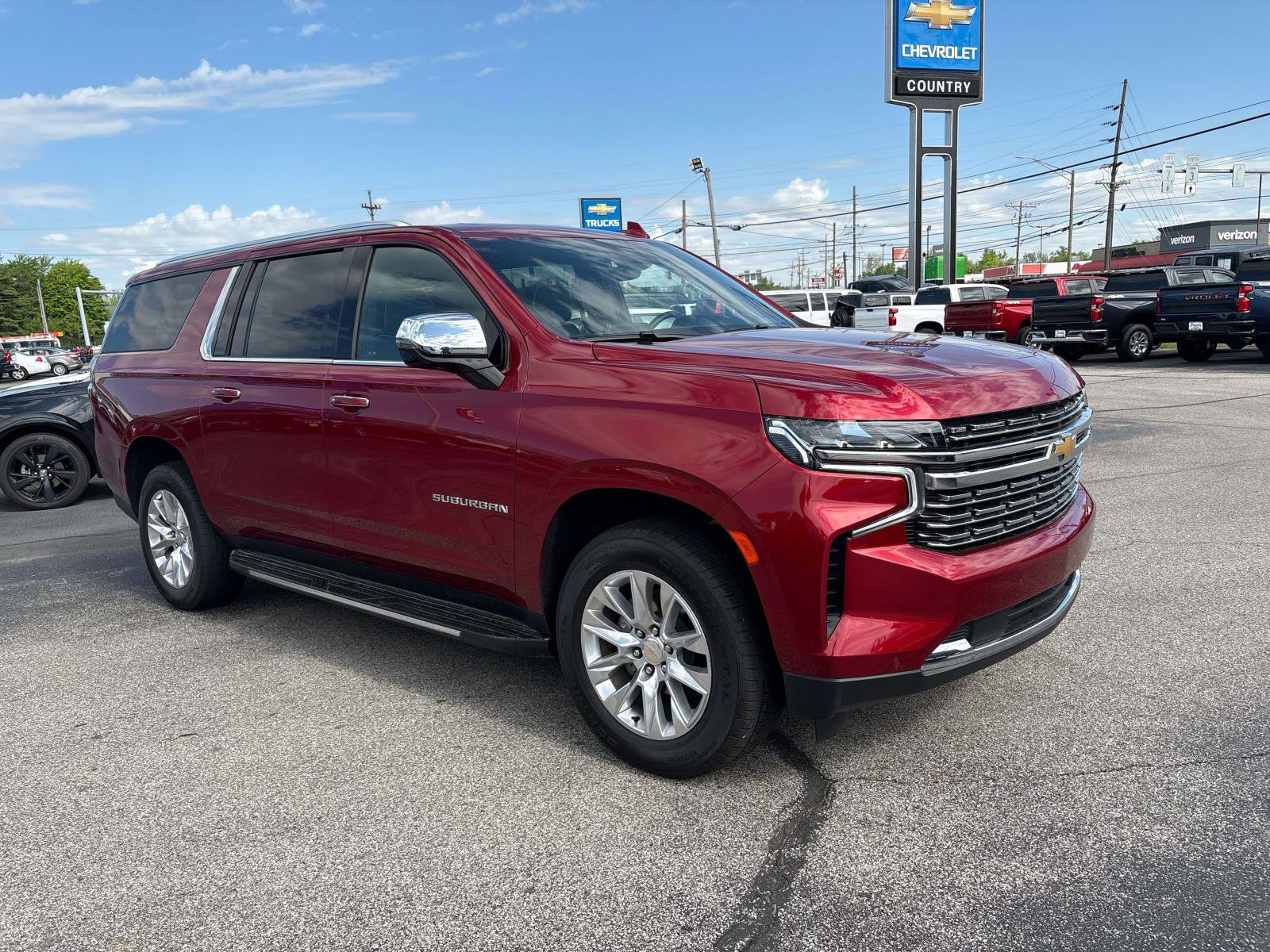 Used 2024 Chevrolet Suburban Premier image 8