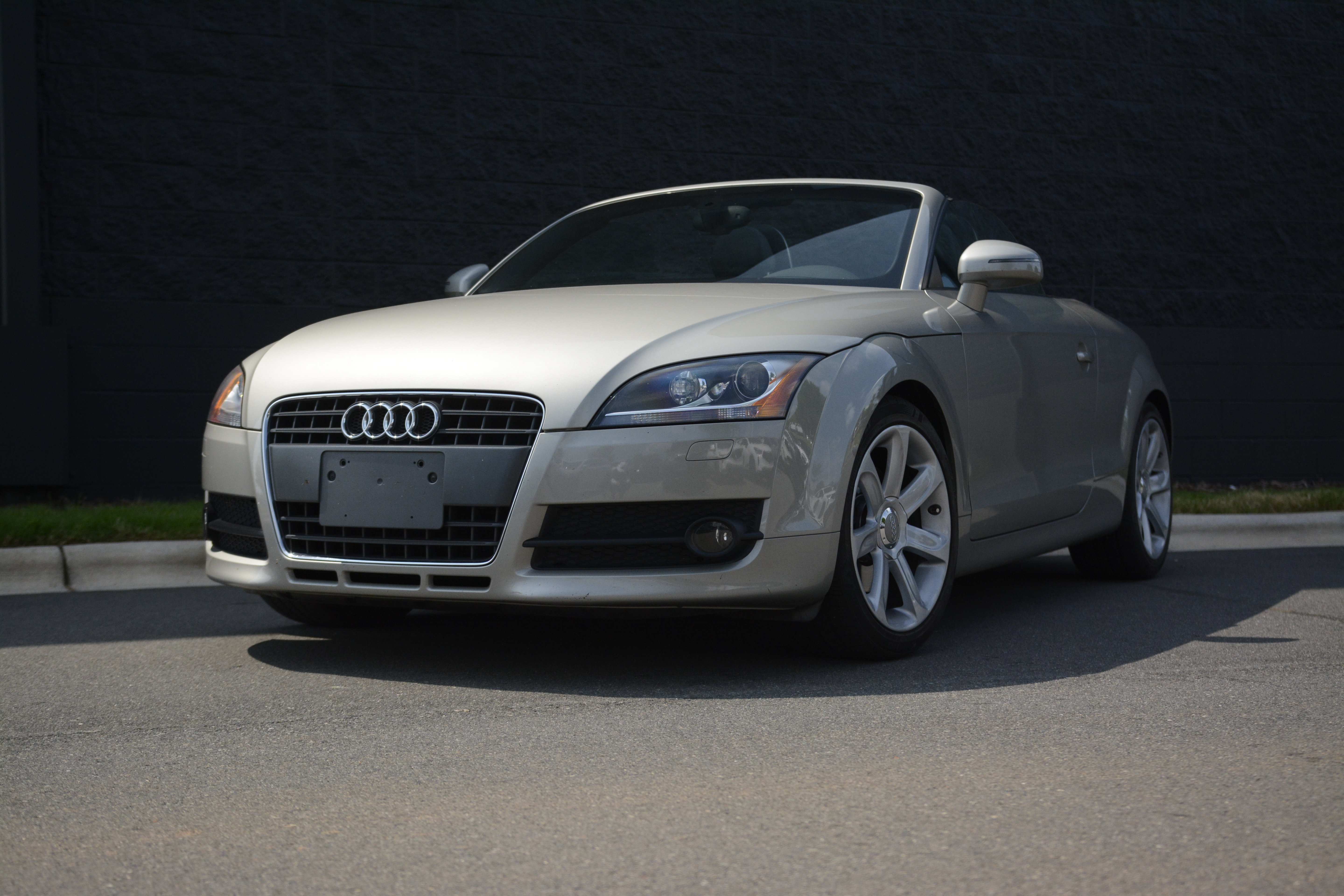 Used 2008 Audi TT 2.0T FWD image 1