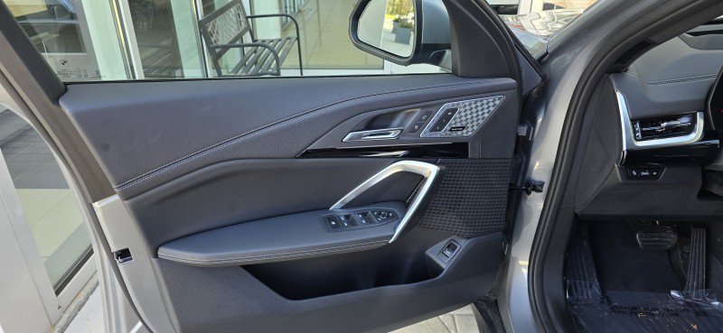 Certified 2025 BMW X2 xDrive28i w/ Premium Package image 16