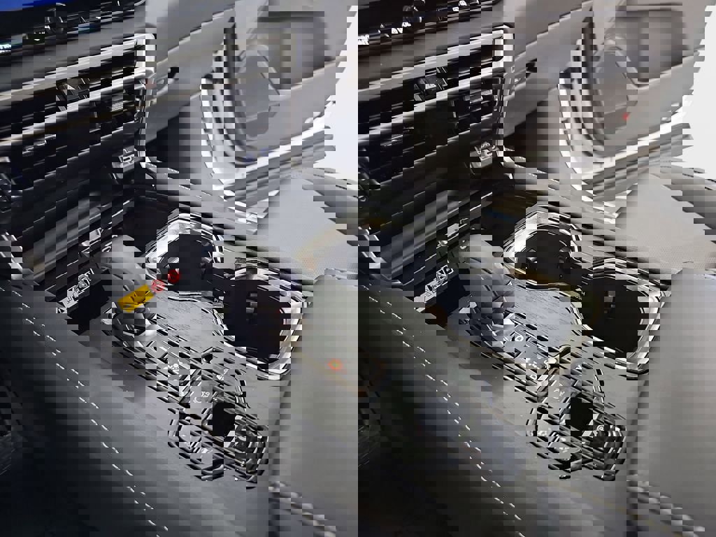 Certified 2025 Lexus RX 350h w/ Convenience Package image 28