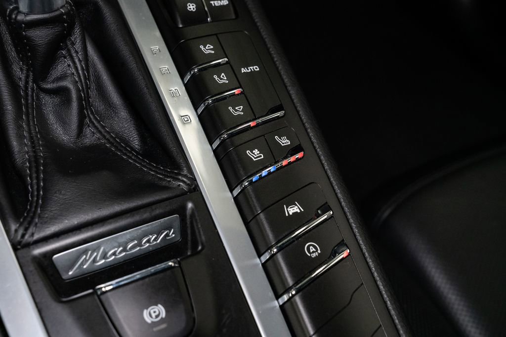 Used 2020 Porsche Macan S image 26