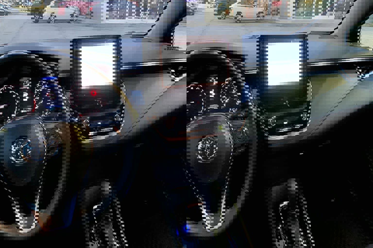 Used 2025 Toyota Corolla SE image 7