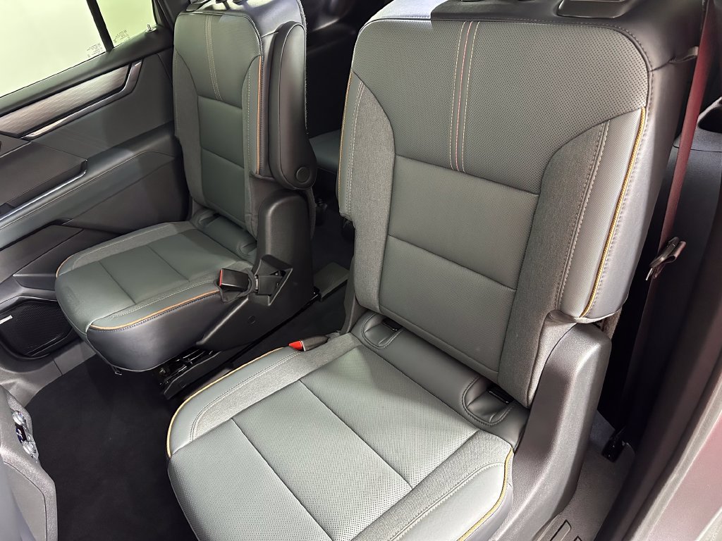 Used 2024 GMC Acadia AT4 w/ Super Cruise Package AWD/4WD image 26