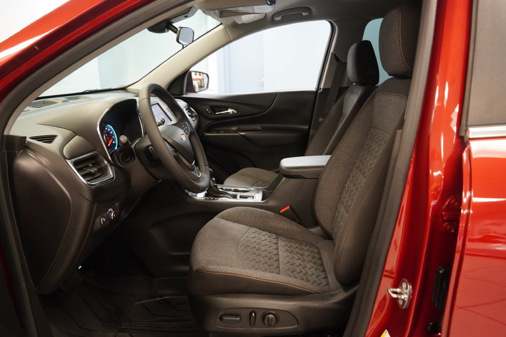 Used 2023 Chevrolet Equinox LT AWD/4WD image 5