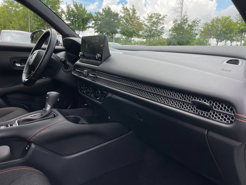 Certified 2025 Honda HR-V Sport image 33