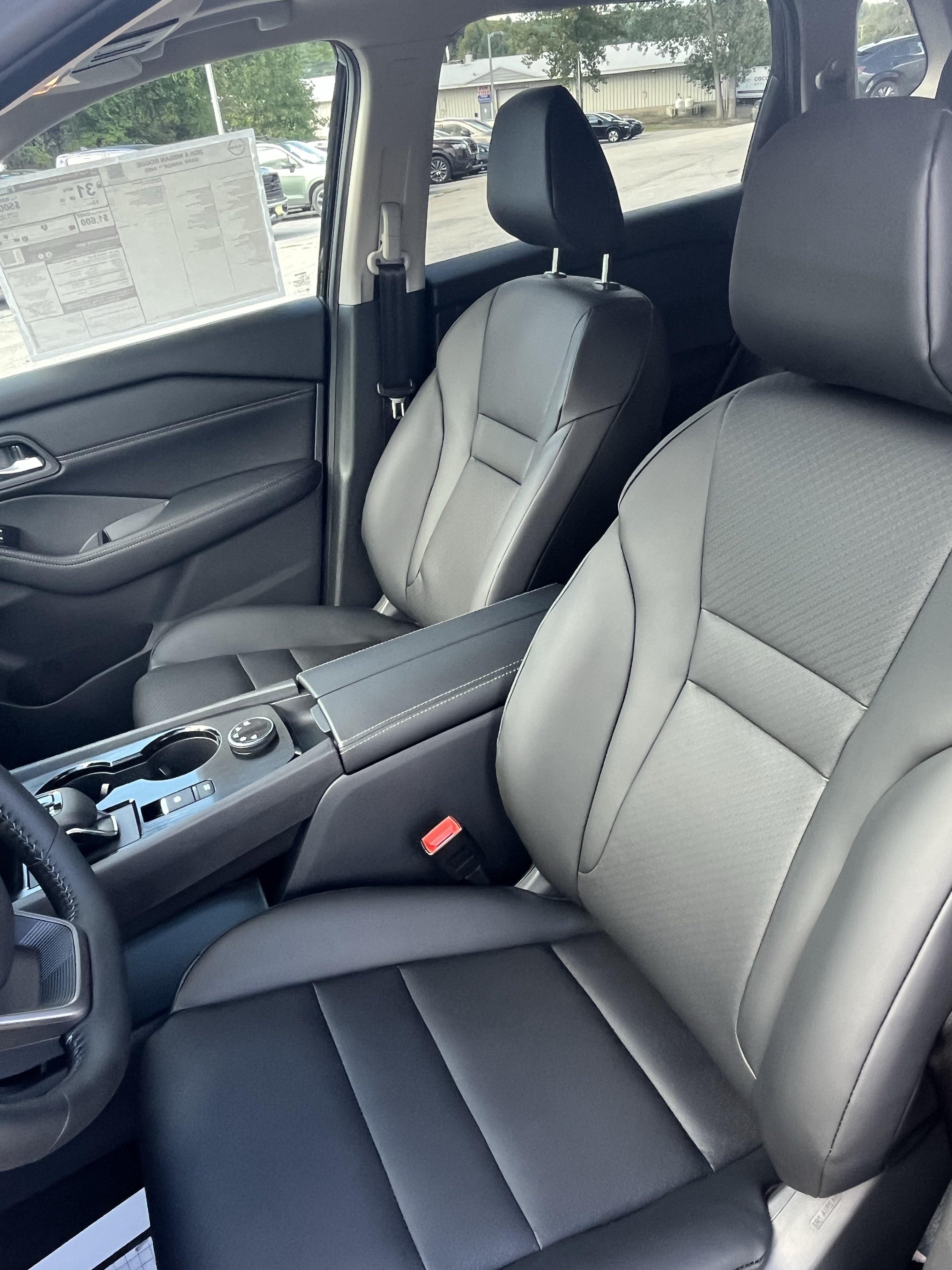 New 2026 Nissan Rogue Dark Armor AWD/4WD image 15