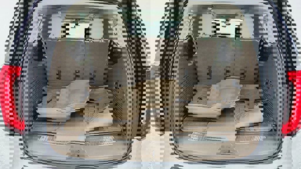 Used 2021 GMC Yukon XL Denali w/ Denali Ultimate Package image 25