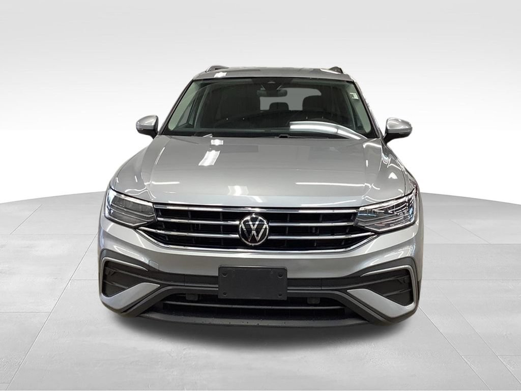 Used 2023 Volkswagen Tiguan S w/ Driver Assistance Package AWD/4WD image 5