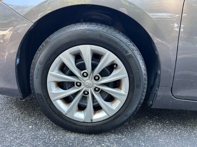 Used 2016 Toyota Camry LE FWD image 36