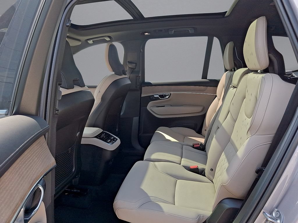 Certified 2026 Volvo XC90 B6 Plus AWD/4WD image 26
