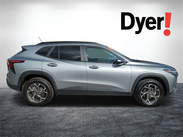 Certified 2025 Chevrolet Trax LT image 2