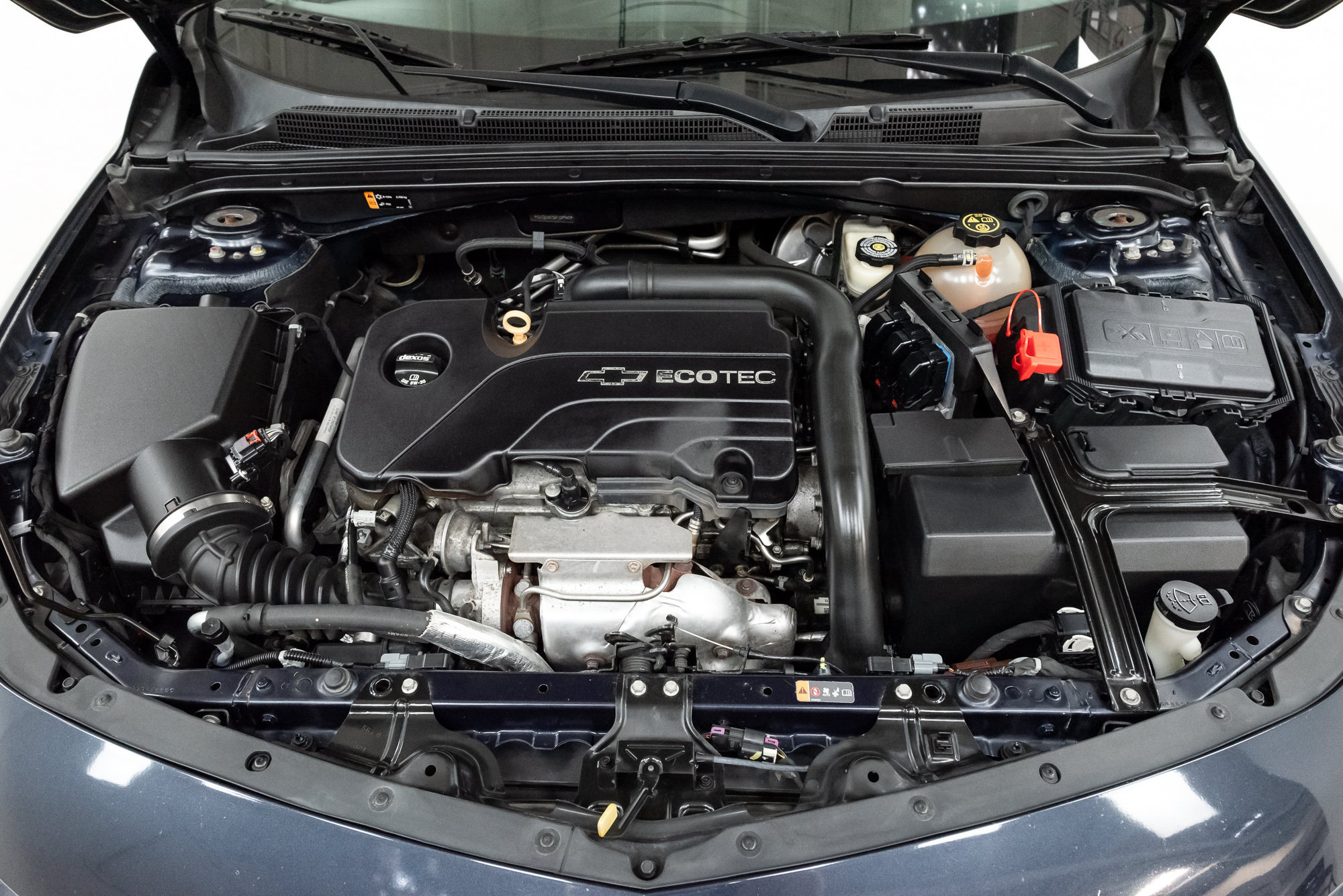 Used 2016 Chevrolet Malibu LT FWD image 3