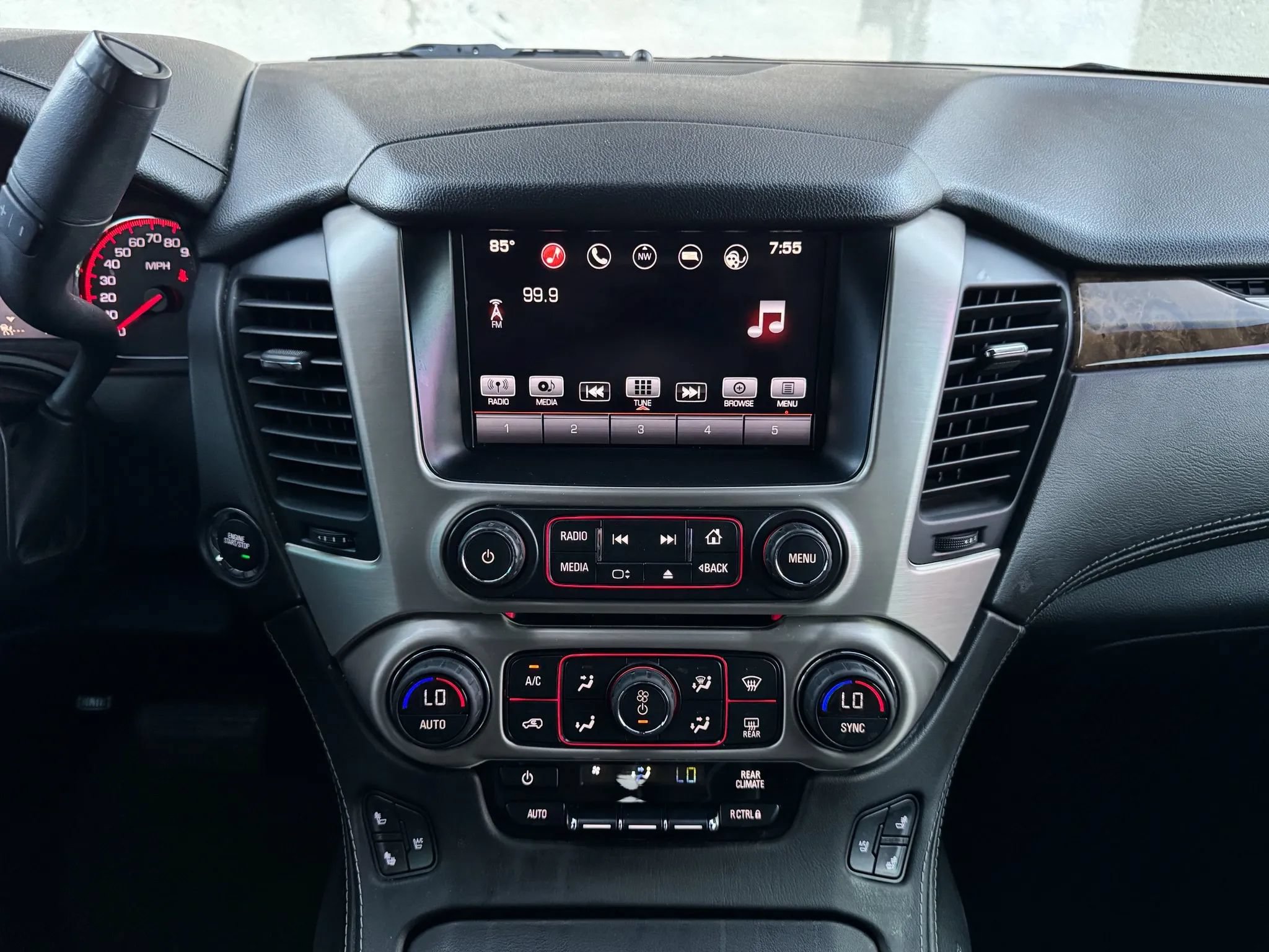 Used 2016 GMC Yukon Denali w/ Open Road Package RWD image 34