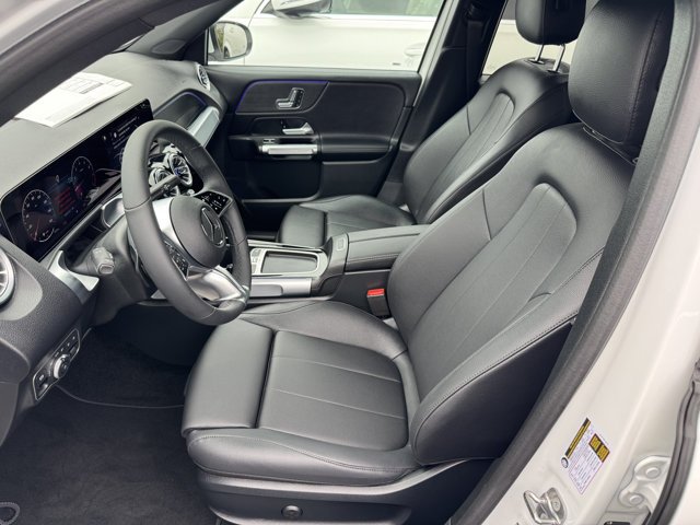 New 2026 Mercedes-Benz GLB 250 image 2