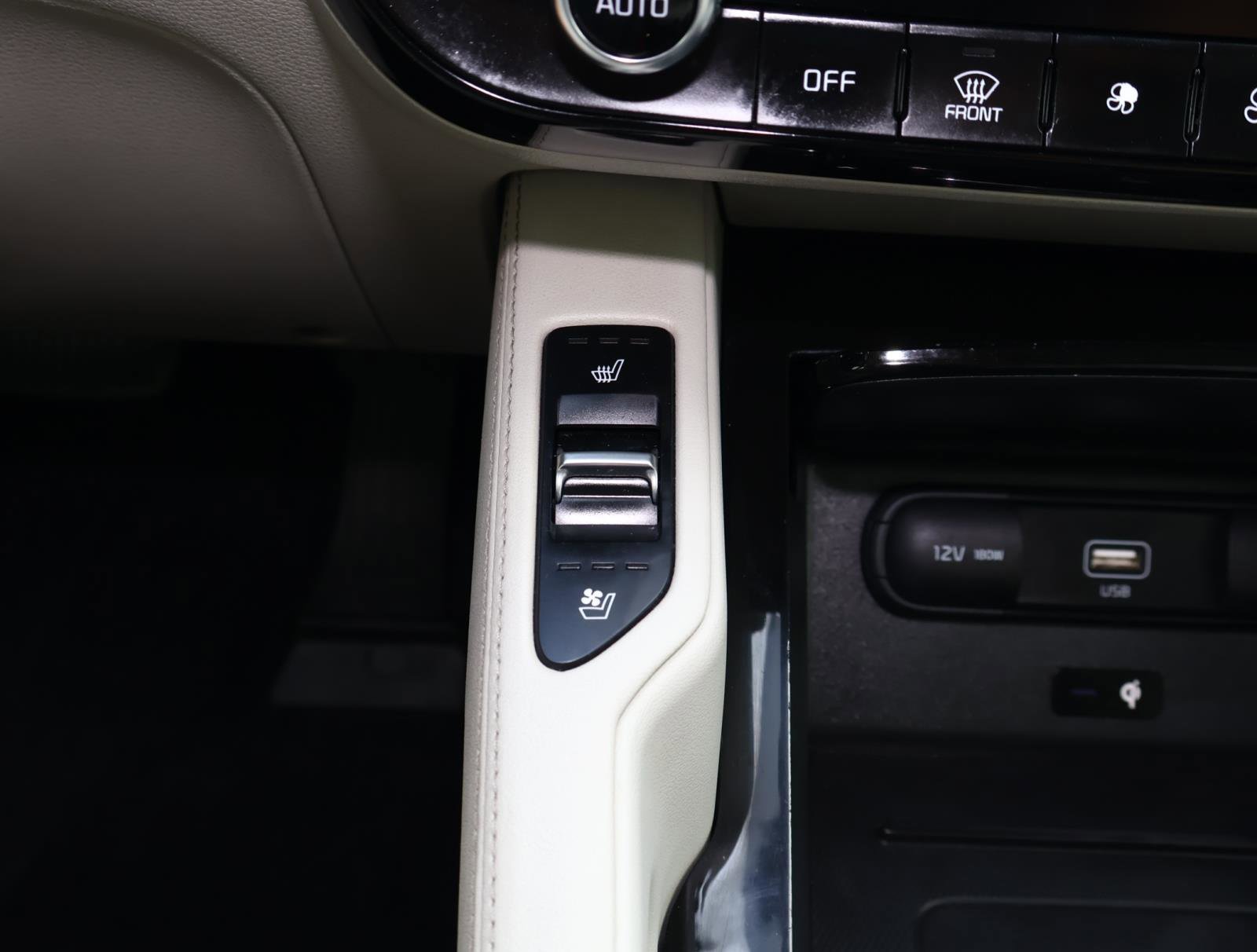 Used 2020 Kia Telluride EX w/ EX Premium Package image 26