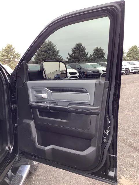 Certified 2022 RAM 2500 Big Horn w/ Level A Equipment Group image 18