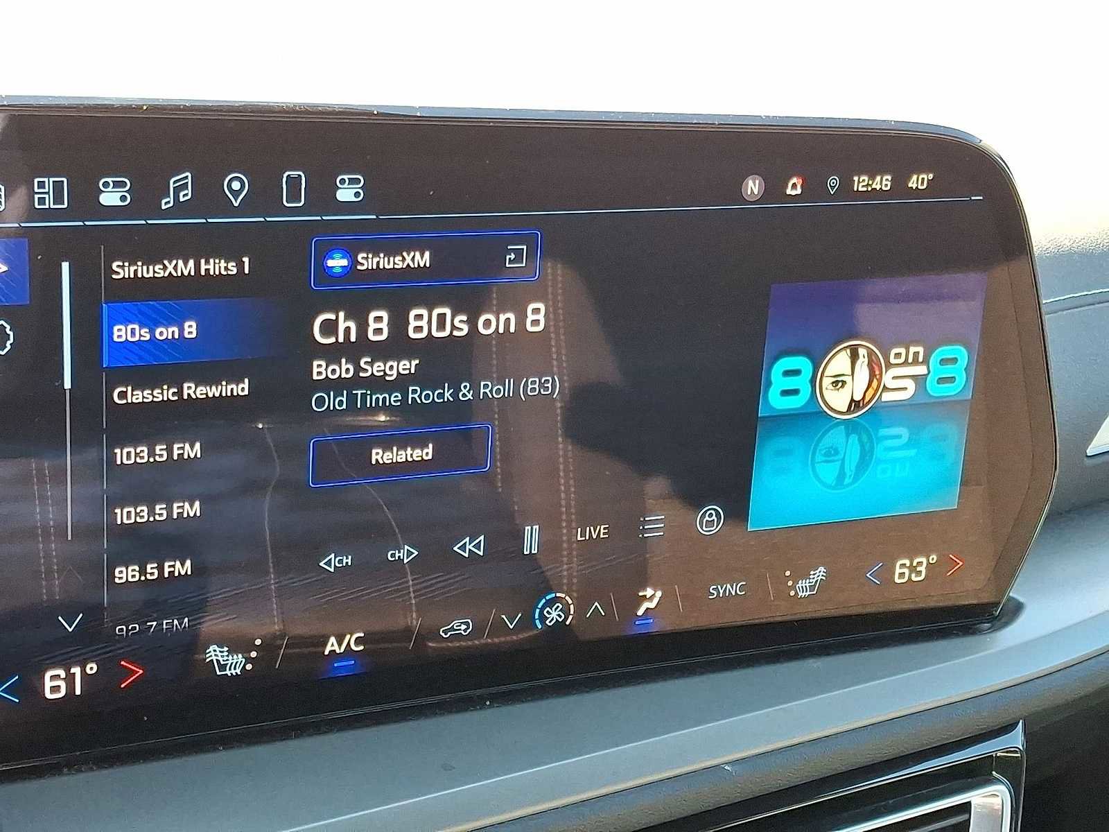 Used 2025 Chevrolet Traverse LT image 19