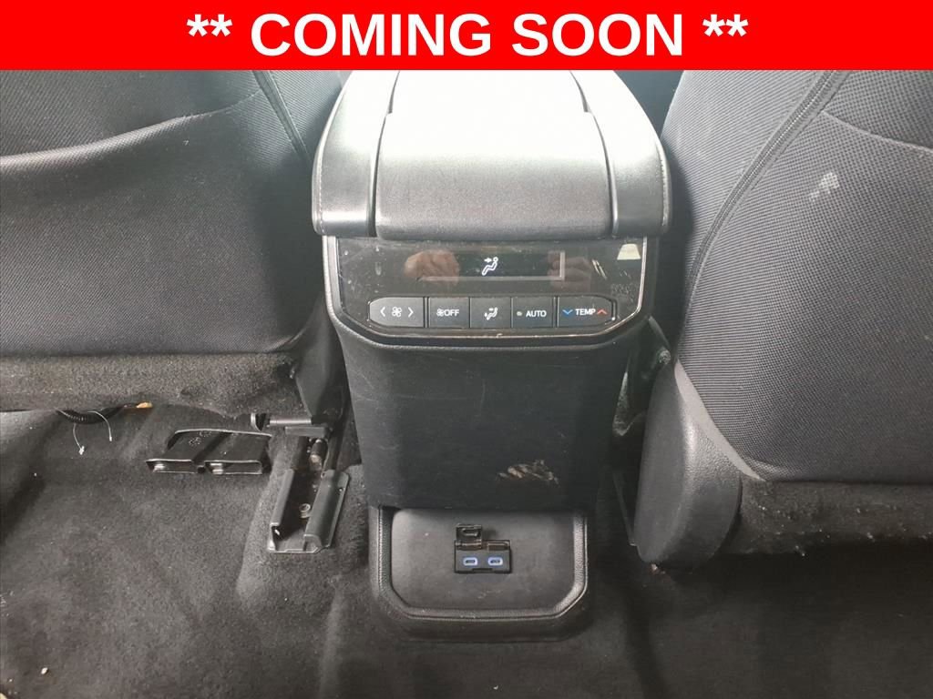 Used 2022 Toyota Highlander L image 28