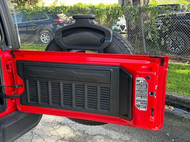 Certified 2022 Jeep Wrangler Unlimited Sport AWD/4WD image 34