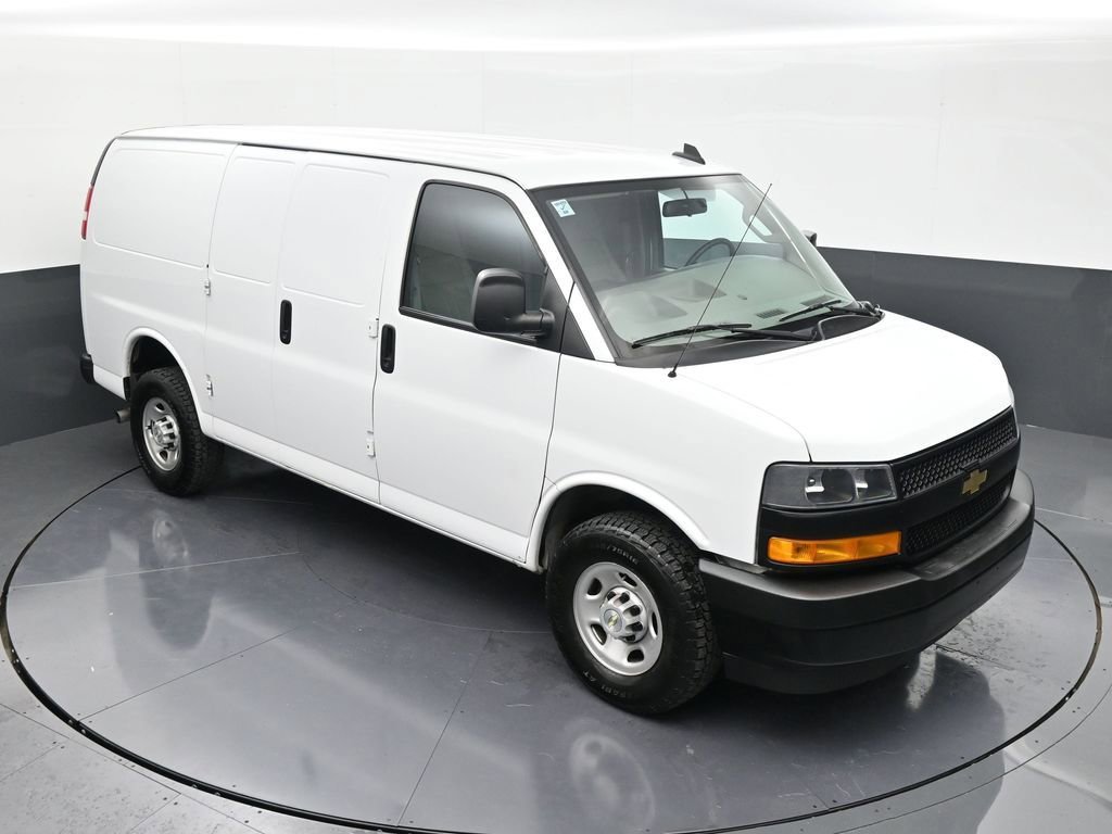 Used 2023 Chevrolet Express 2500 image 18