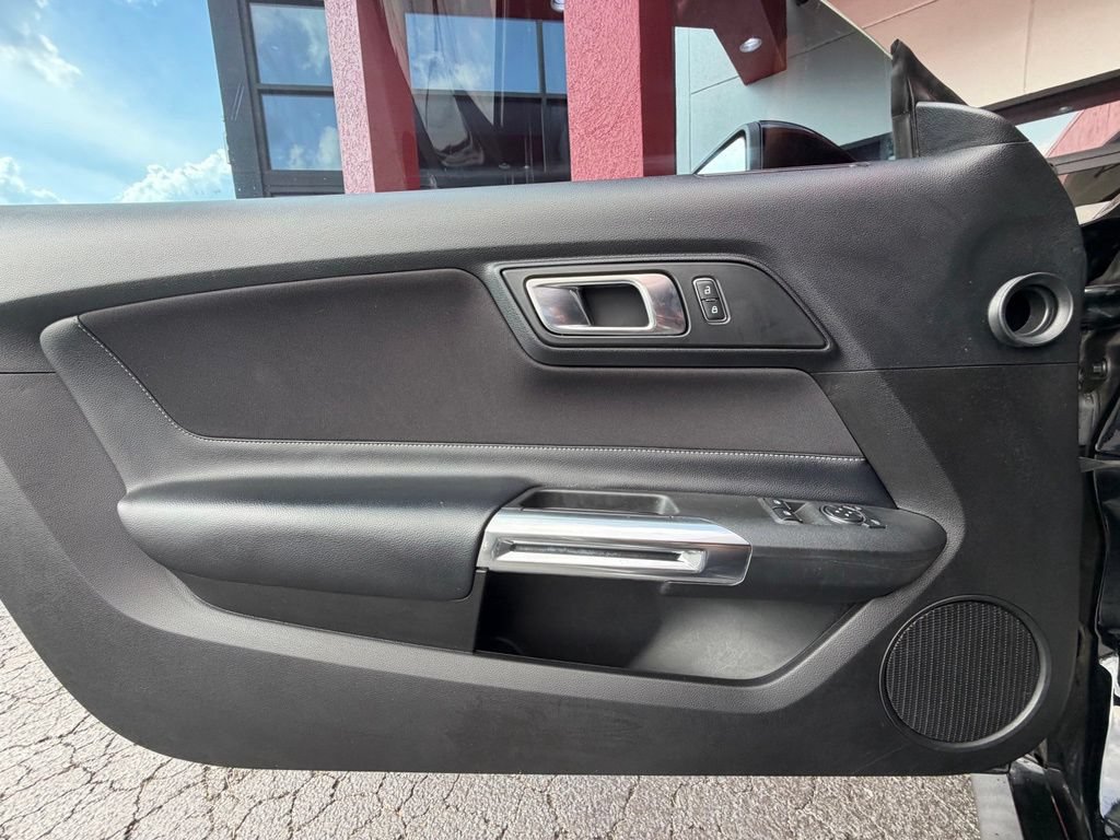 Used 2021 Ford Mustang Coupe RWD image 15