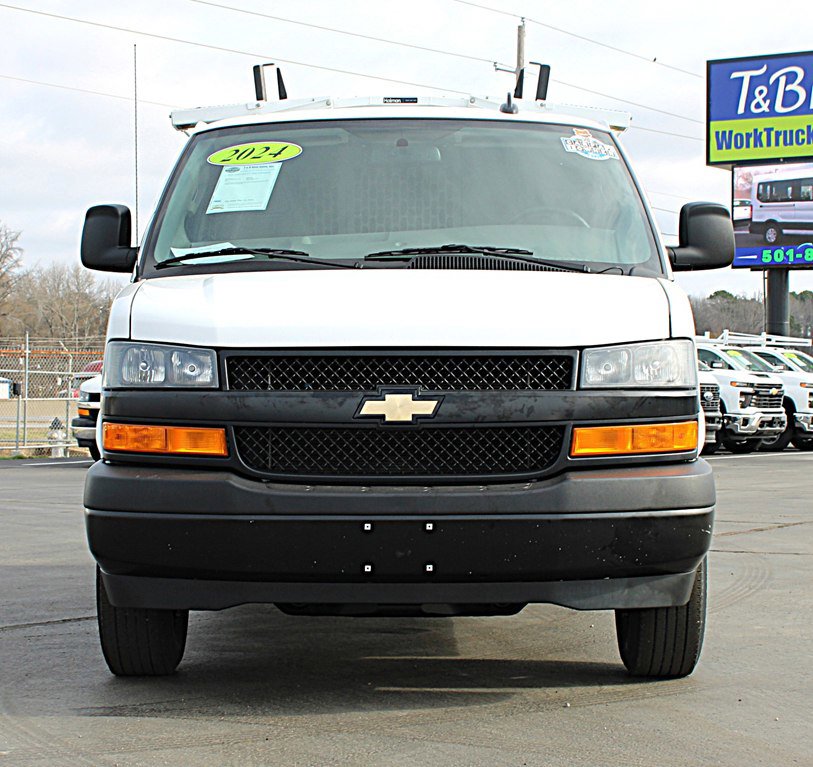 Used 2024 Chevrolet Express 2500 w/ Driver Convenience Package RWD image 11