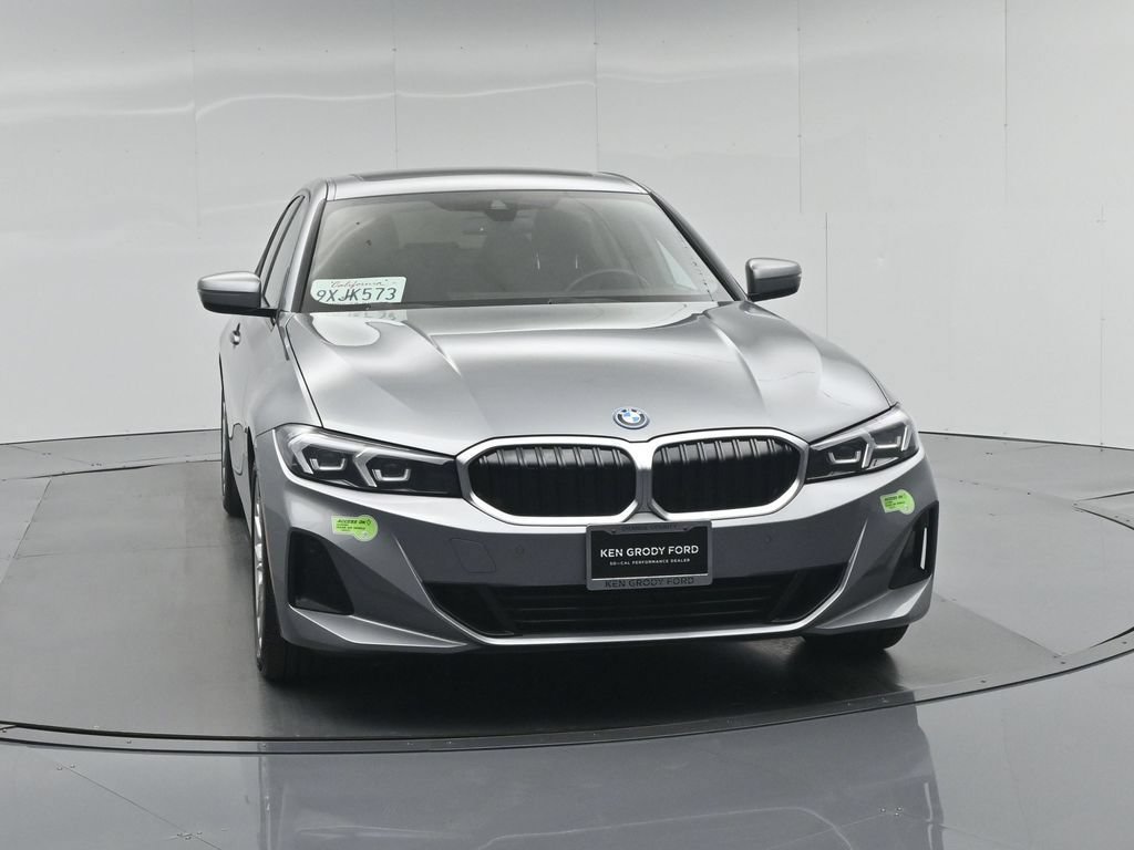 Used 2023 BMW 330e w/ Convenience Package RWD image 31