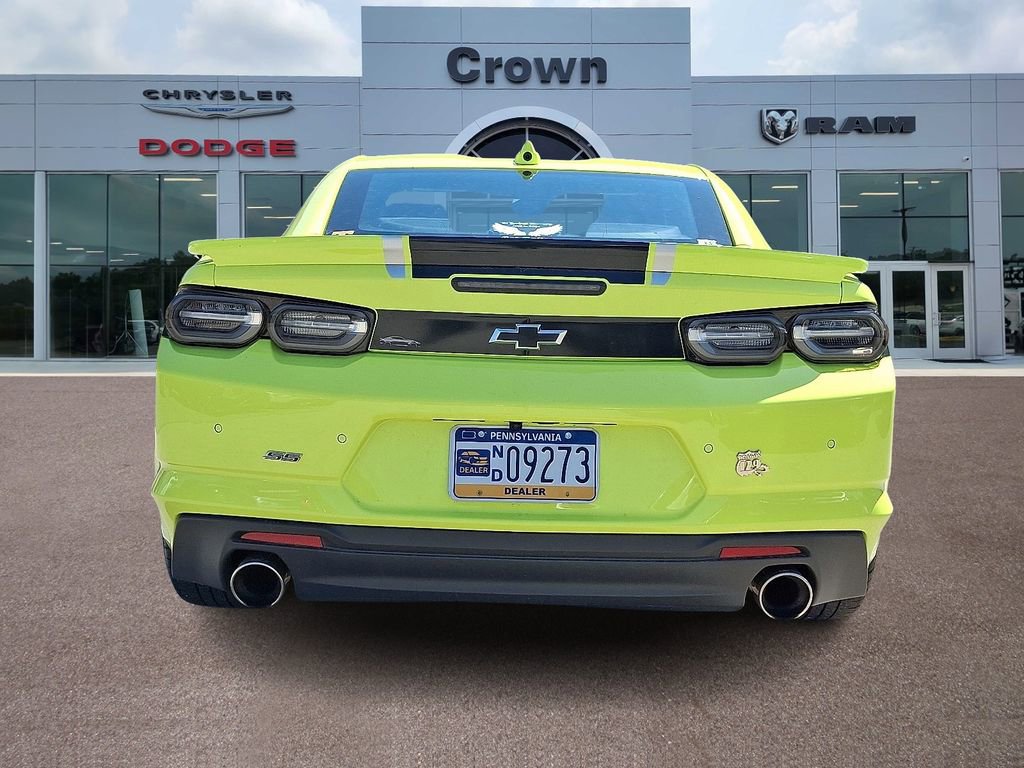 Used 2021 Chevrolet Camaro SS RWD image 5