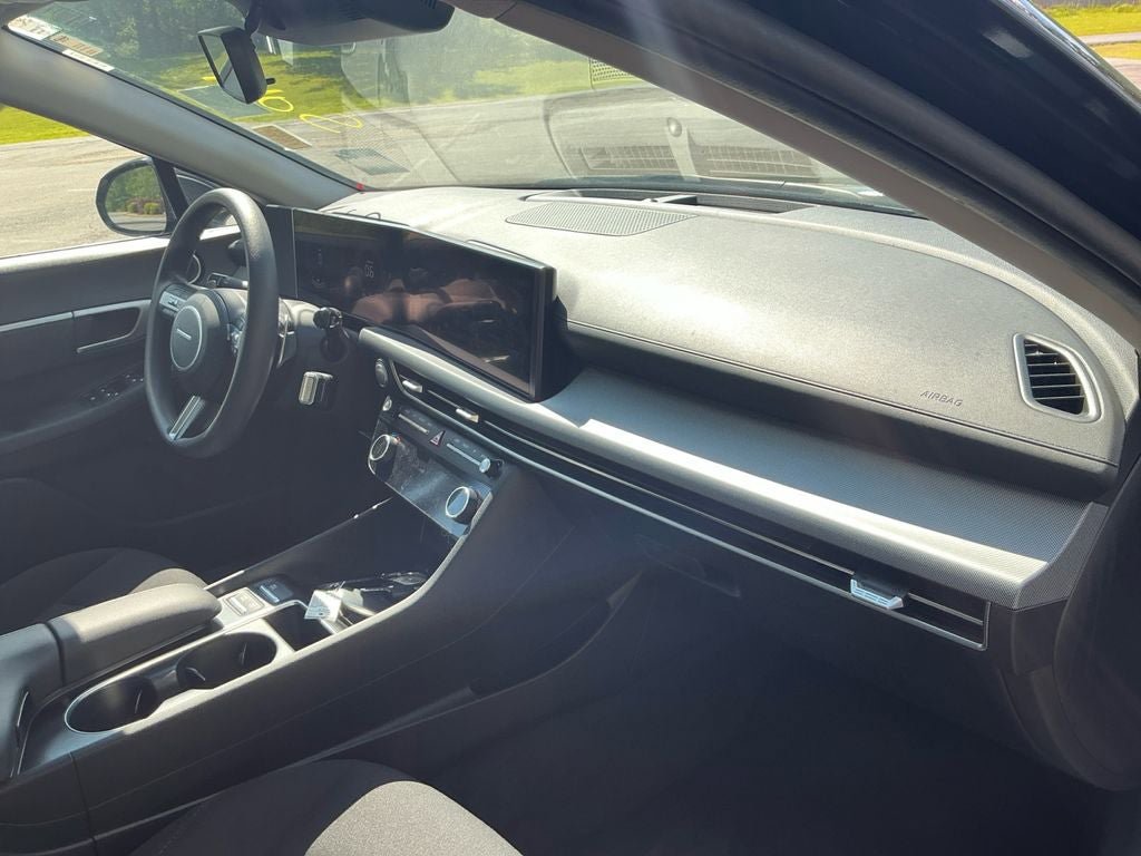 Used 2025 Hyundai Sonata SEL FWD image 21
