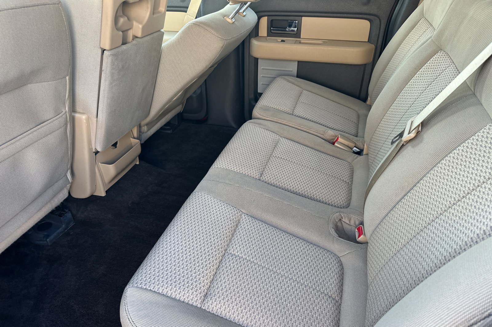 Used 2014 Ford F150 XLT w/ Equipment Group 302A Luxury RWD image 13