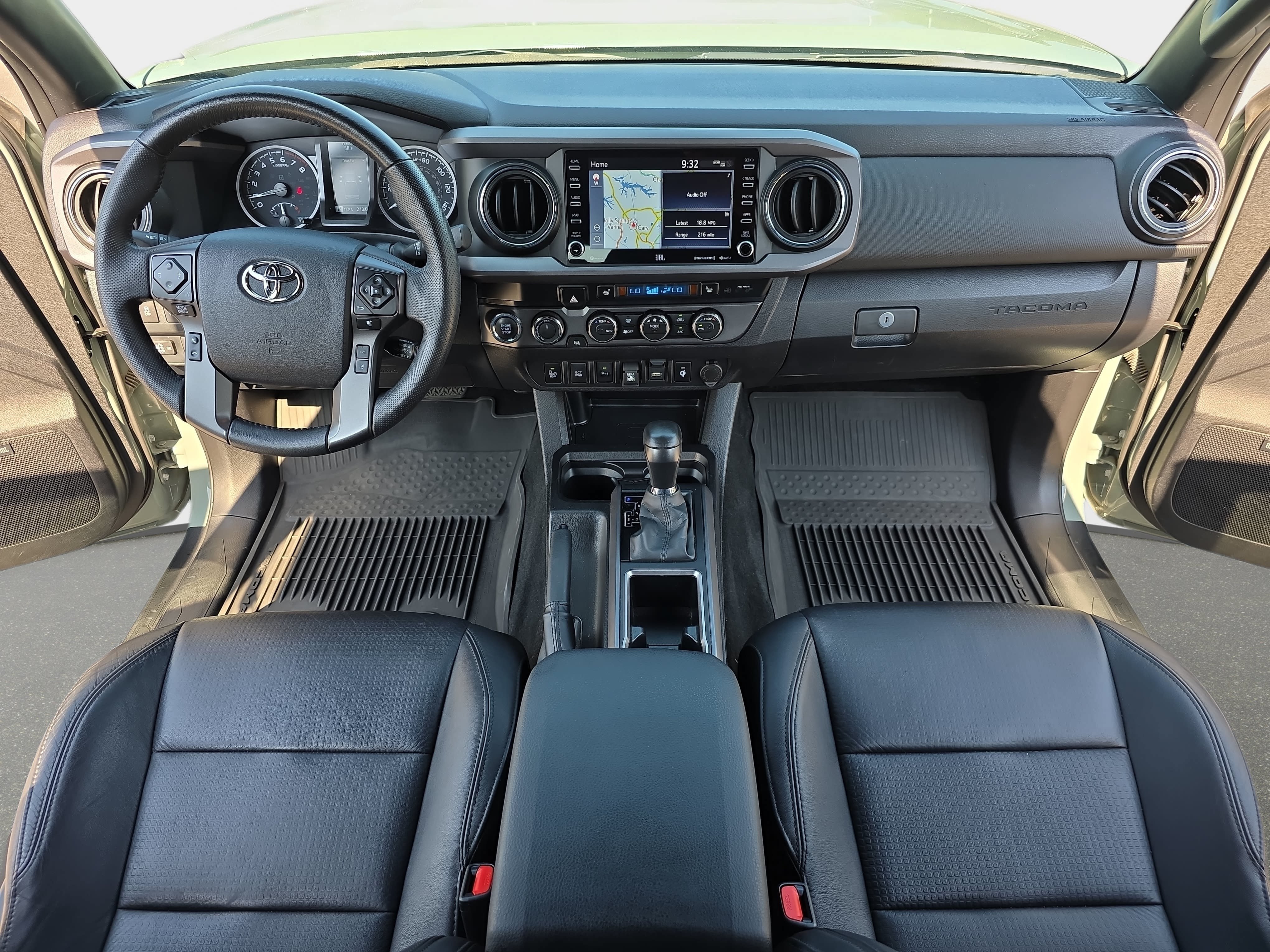 Used 2023 Toyota Tacoma TRD Sport w/ TRD Premium Sport Package AWD/4WD image 9