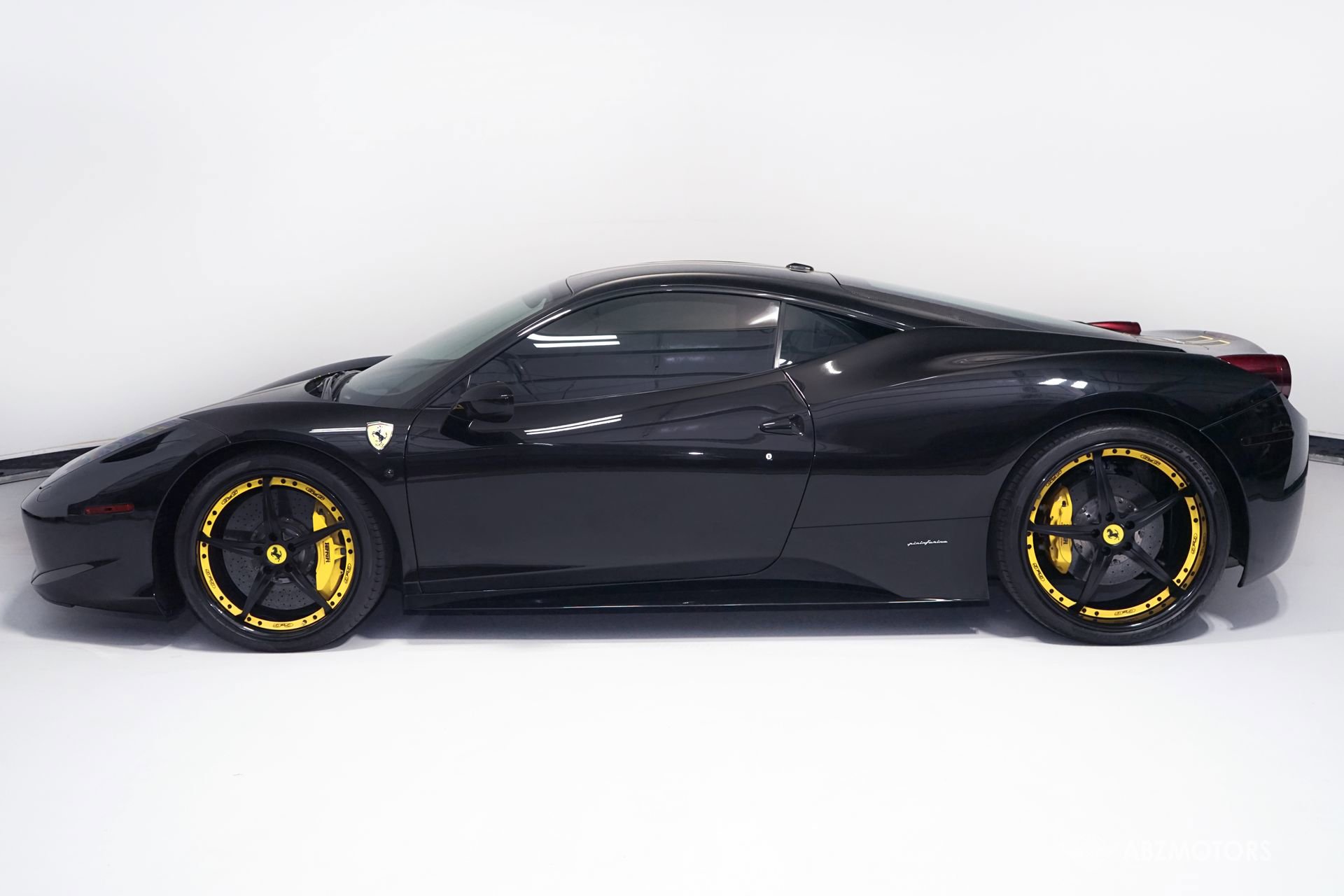 Used 2010 Ferrari 458 Italia Coupe image 5
