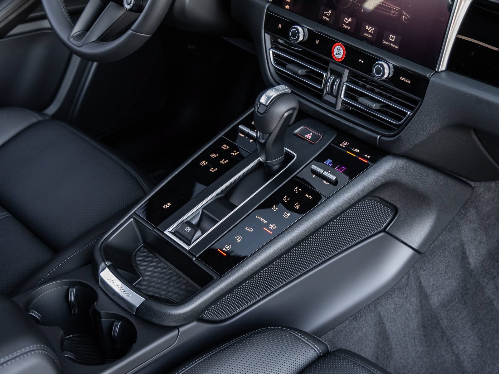 Certified 2026 Porsche Macan AWD/4WD image 48