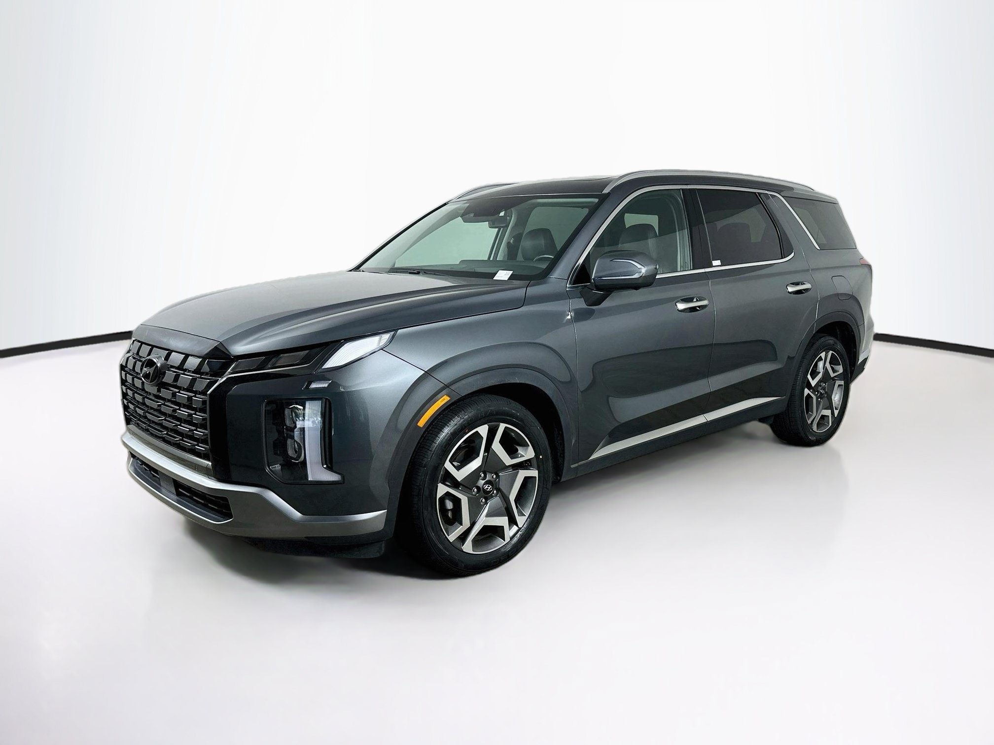 Used 2024 Hyundai Palisade Limited AWD/4WD image 3