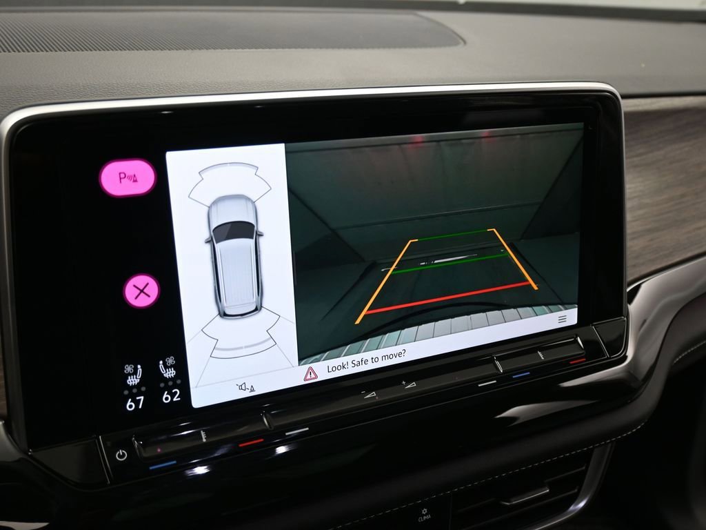 Used 2025 Volkswagen Atlas SEL image 14